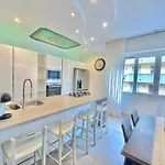 Milano Bocconi Home, Moderna Ed Elegante, Spazioso E Luminoso, Con Due Camere E Due Bagni