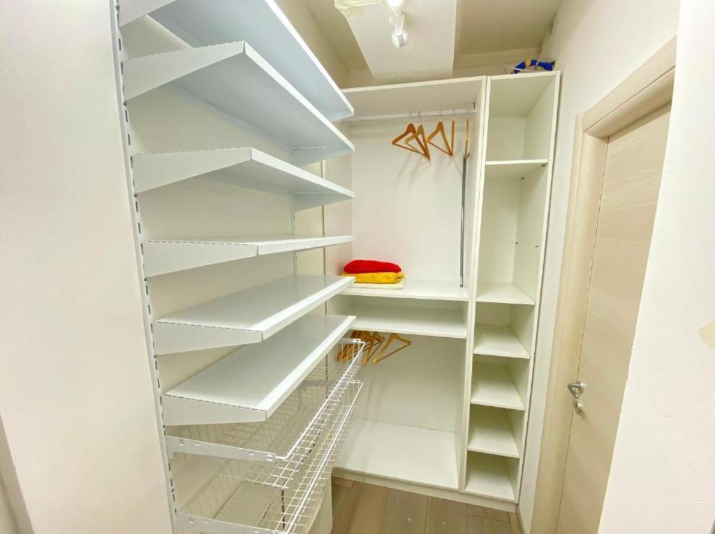 Bocconi Home, Moderna Ed Elegante, Spazioso E Luminoso, Con Due E Due Bagni Milan