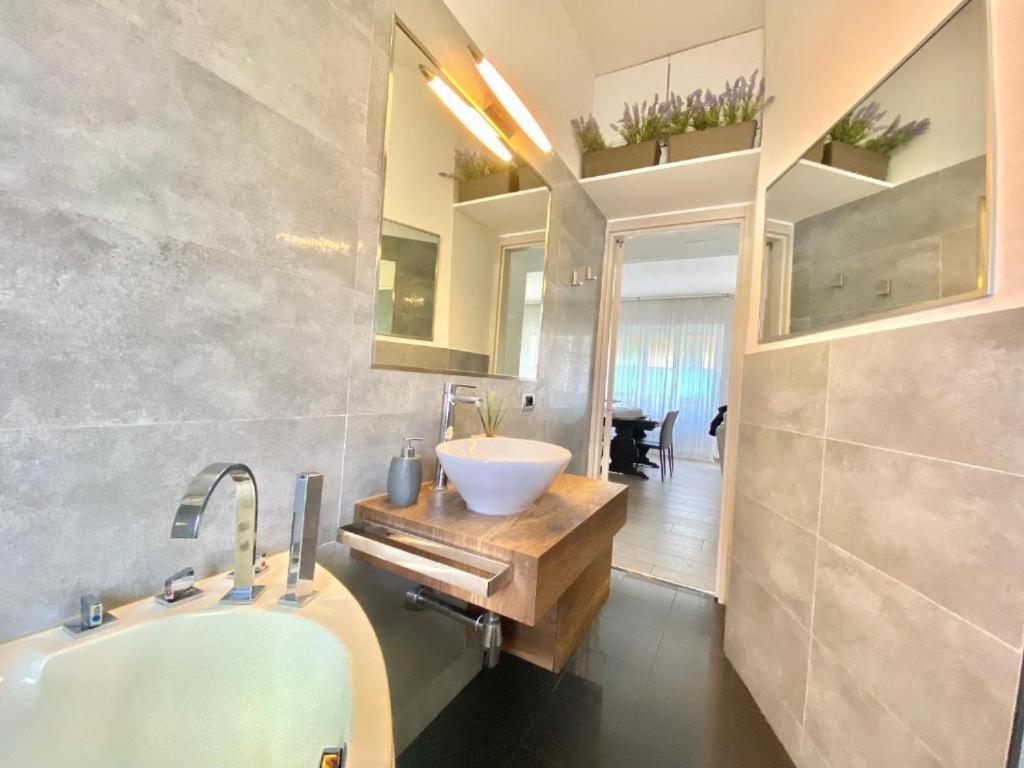 Bocconi Home, Moderna Ed Elegante, Spazioso E Luminoso, Con Due E Due Bagni Appartement Milan