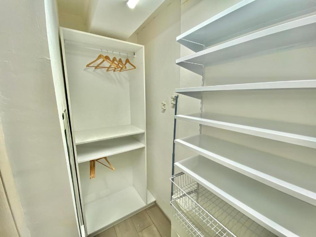 Bocconi Home, Moderna Ed Elegante, Spazioso E Luminoso, Con Due E Due Bagni * Milan